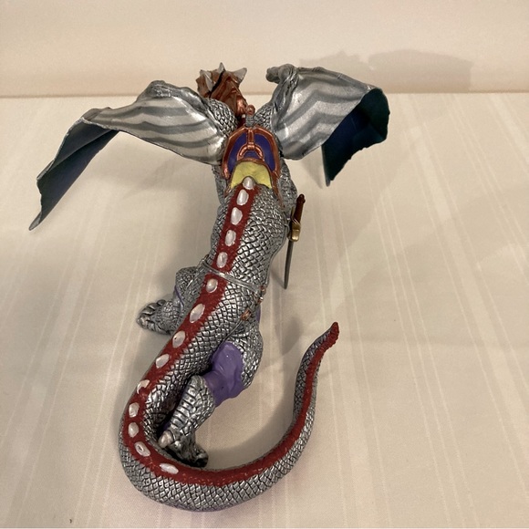Papo 2007 Silver Fire Breathing Drago w/Bronze Armor Blue Flame Includes sword - Picture 2 of 9
